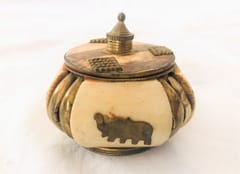 Wooden Kumkum Box | Sindoor dani Sindoor Box | Sindoor Dabbi | Kumkum Dabbi | Home Decor Round Oval Shaped Multipurpose Box | Shringar Box | Refilable Wooden Sindur Dani | Gifts Item for Women